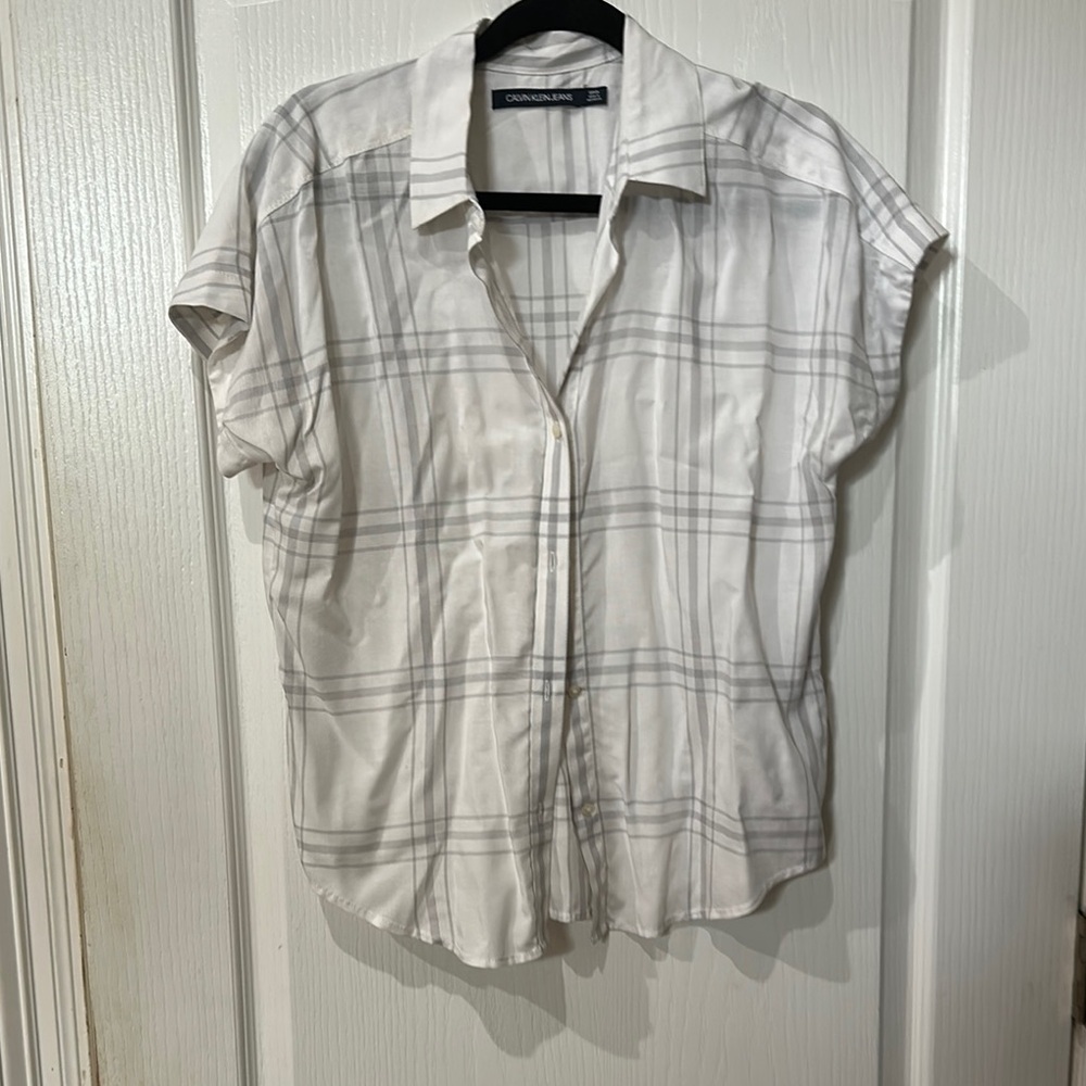 Calvin Klein jeans size small short sleeve button-down plaid top NWOT